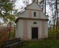 Bild: jr
Am Freitag, 4. Dezember, wird ein Adventsfenster auch an der Kalvarienbergkapelle erstrahlen. Die Aktion „Lebendiger Adventskalender“ findet heuer zum zehnten Mal in Konnersreuth statt.
