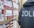 Symbolbild: Markus Scholz/dpa
100 Stangen Zigaretten – hier ein Symbolbild – schmuggelte ein Lastwagenfahrer in den Staukästen seines Fahrzeuges.