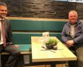 Bild: mez
Im Autohof Thiersheim trafen sich Leonhard Zintl (links) von der MU Tirschenreuth und sein neuer Kollege Rolf Küstner (rechts), der vor kurzem den Kreisverband Fichtelgebirge aus der Taufe hob.