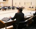 Bild: rg
Im "Sitzungssaal Max-Reger-Halle" präsentiert Baudezernent Oliver Seidel den Stadträten einen detaillierten Zeitplan zum geplanten Gewerbegebiet West IV.