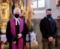 Bild: le
Gert Münchmeier (von links, mit Pfarrer Wilfried Römischer) rückt für Peter Jakob in den Kirchenvorstand der evangelischen Pfarrgemeinde St. Johannes Baptista nach.