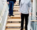 Bild: Landratsamt Bayreuth/exb
Landrat Florian Wiedemann (oben) und Kreisrat Günter Dörfler (links) hießen Felix Meßberger als neuen Kreisfachberater für Gartenkultur und Landespflege im Landkreis Bayreuth willkommen.