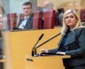 Bild: Peter Kneffel/dpa
Gesundheitsminister Melanie Huml (CSU) antwortet auf Fragen der Abgeordneten im Bayerischen Landtag.
