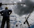 Symbolbild: Daniel Bockwoldt/dpa
Über dem Arbeitsmarkt in der Region Oberviechtach hängen keine dunklen Wolken. Dieser zeigt sich in der Corona-Pandemie relativ robust, informierte die Agentur für Arbeit in ihrem aktuellen Bericht.