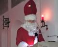 Bild: mez
Einen Besuch stattete der Nikolaus von Myra den zukünftigen Kommunionkindern bei der Rorate-Messe in den frühen Morgenstunden in der Herz-Jesu-Pfarrkirche am zweiten Adventswochenende ab.