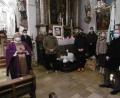 Bild: rgl
Die Kolpingsfamilie hatte die gesammelten Schuhe sogar mit in die Kirche gebracht.