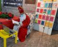 Bild: exb
Über die Kamera im Laptop und das neue Videokonferenzsystem kam der Nikolaus zu den Neustädter Grundschülern.