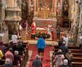 Bild: Alois Bauer/exb
Nikolaus-Besuch in der Pfarrkirche in Beidl.