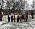 Bild: Sabine Doß/exb
Im Garten und mit Abstand fand der Nikolaus-Besuch im Kinderhaus Pechbrunn statt.