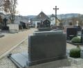 Bild: Portner
Wege und Aussegnungshalle im städtischen Friedhof sind in einem Top-Zustand. Die moderate Gebührenerhöhung für 2021 genehmigte der Stadtrat in der Dezember-Sitzung einstimmig. Die Satzung regelt, dass eine komplette Grabplatte nur im oberen, alten Friedhof (Bild) möglich ist.