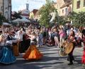 Bild: Gerhard Götz
Musik, Tanz, gute Stimmung, viel zu essen und jede Menge Sonne: Der Mittelalter-Markt in Nabburg erwies sich auch 2018 als Publikumsmagnet.