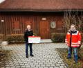 Bild: gz
OWV-Vorsitzender Josef Frischmann überreicht HvO Stefan Hammerl eine Spende in Höhe von 500 Euro.