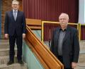 Bild: Lowak
Für Geschäftsleiter Wolfgang Walberer (links) und Kämmerer Bernhard Schäffler war die Dezembersitzung des Stadtrats die letzte, an der sie in ihrer Dienstzeit teilnahmen. Beide verabschieden sich zum Jahresende in den Ruhestand.