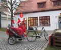 Bild: Manuela Gatter/exb
Ins Kinderhaus "Tillenzwerge" in Bad Neualbenreuth kam der Nikolaus mit dem E-Bike.