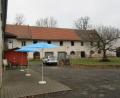 Bild: kgg
Nach der Belebung des Mitterhofs will die Familie Frank die Remise (Bild) sanieren. Wer das Vorhaben unterstützen will, kann sich Genussrechte sichern.