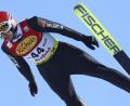 Bild: Matthias Schrader
Beim Weltcup im Ramspau möchte Eric Frenzel weit springen und gleichzeitig die Zuschauer vor dem Fernseher unterhalten. Dies ist sein Beitrag, um in Zeiten den Lockdowns ein bisschen Freude zu verbreiten.