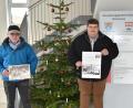 Bild: no
Ehemalige und aktuelle Wirtshäuser in der Gemeinde Illschwang zeigt der Kalender, den (von links) Werner Gleißner, Bürgermeister Dieter Dehling und Ortsheimatpfleger Richard Koller.