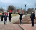 Bild: Mittelschule Waldsassen/exb
Die Schülervertreter der Arbeitsgemeinschaft Sozialdienst, von links Ina Fischer 5GTK a, Laurenz Schütze 6GTK b, Anna Eisenmann 9GTK und Patrick Bauer 6GTK a. Vorne (von links) Rektorin Claudia Strobel-Dietrich, Lehrerin Sandy Wendt und Heimleiter Bernhard Riedl.