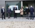 Bild: Felix Schaller/exb
Über die Spende freuen sich (von links) Günther Kamm (Geschäftsführer SGW), Karl Rühl (Vorstand Diakonie), Bürgermeister Lothar Höher, Enikö Nagy (Leiterin Frauenhaus), Oberbürgermeister Jens Meyer und Hans Blum (Stadtrat).