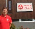 Bild: 1. FC Kaiserslautern/exb
Uwe Scherr vor dem Nachwuchsleistungszentrum des 1. FC Kaiserslautern. Der Amberger ist bei den Pfälzern verantwortlich für rund 200 Juniorenspieler.