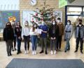 Bild:  Matthias Sitzmann/exb
Einen Teil des Erlöses aus dem Weihnachtsbasar spendeten die Schüler an die Kuno-Stiftung.