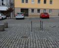Bild: jr
Die Variante II hat sich am Ende durchgesetzt: Im Bereich zwischen Schmiedbrunnen und Hankerlbrunnen am Unteren Markt, wo derzeit noch Fahrradständer stehen, wird ein weiterer Behindertenparkplatz geschaffen.