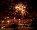 Archivbild: Hermann Koch
Das Feuerwerk über Freudenberg beim Jahreswechsel vor zwölf Monaten. Das Foto wurde vom Skilift aus gemacht.