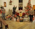 Bild: krb
Das Caritas-Altenheim St. Martin und das Hospiz St. Felix wurden vom Neustädter Faschingsverein mit einer Weihnachtspaket-Aktion überrascht.