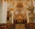 Bild: gib
Die prächtige Rokoko-Ausgestaltung erhielt die Stiftskirche bei einer Renovierung im 18. Jahrhundert.