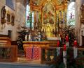 Bild: Evangelische Kirchengemeinde Waldershof/exb
Marina Bauer bei ihrem Gesangvortrag in der alten Kirche St- Sebastian.