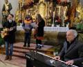 Bild: le
Marion Elling, Franz Seiz und die Familie Oppitz bereiten an Weihnachten Freude durch Musik und Gesang.