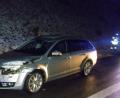 Bild: dob
Dieser Skoda blieb an der Mittelleitplanke hängen und wurde von der Polizei unverzüglich auf den Standstreifen manövriert, um weiteren Schaden abzuwenden. Die Fahrbahnen waren zu diesem Zeitpunkt spiegelglatt.