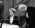 Bild: Annemarie Aldag
Freddie Frinton als Diener James und May Warden als Miss Sophie im TV-Sketch „Dinner for One oder der 90. Geburtstag“.
