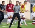 Archivbild: Matthias Balk/dpa
Interimstrainer Michael Wiesinger (vorne) schaffte mit dem 1. FC Nürnberg den Klassenerhalt in der 2. Liga - auf den letzten Drücker.