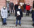 Bild: mfh
Glückwünsche der SPD zur Kommunalen Verdienstmedaille (von links): Ortsvereinsvorsitzende Bettina Moser, Armin Rüger, Thomas Steiner, der geehrte Joachim Bender, Bürgermeister Michael Göth, Altbürgermeister Gerd Geismann und Dritte Bürgermeisterin Hildegard Geismann.