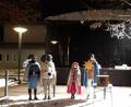 Bild: privat/exb
Sternsinger vor der Stadthalle in Neustadt/WN.