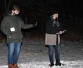 Bild: flt
Dekanatsjugendreferent Thomas Vitzthum (rechts) erklärte in dem Gottesdienst den Sinn der Jahreslosung. Er und Timmy Joe Schlesinger (links) gehören zum Corona-Kreativkreis der Evangelischen Jugend des Dekanats, das den Gottesdienst vorbereitet und durchgeführt hat.