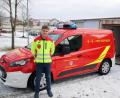Bild: jma
Leiter Justin Goß vor dem Einsatzfahrzeug der "First-Responder"-Gruppe der Feuerwehr Kirchenthumbach, das bedingt durch den zweiten Lockdown zur Zeit in der Garage hinter dem Feuerehrhaus steht