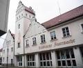 Archivbild: Gabi Schönberger
Die Feuerwache in der Weidener Innenstadt. Stadtbrandrat Richard Schieder weiß noch nicht, wann die Jahreshauptversammlung 2021 stattfinden wird. Seinen Kollegen geht es ähnlich.