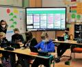 Bild: Doktor-Eisenbarth-Mittelschule/exb
Lehrerin Anja Pongratz an der Eisenbarth-Schule Oberviechtach nutzt schon vor der Schulschließung die Notebooks in ihrer Klasse, um die Schüler auf die Anforderungen der digitalen Welt vorzubereiten. Das können sie jetzt gut gebrauchen.