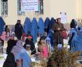 Bild: Kinderhilfe Afghanistan
Helfer verteilen in Kabul Hilfsgüter.