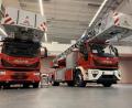 Bild: Sebastian Dippold/exb
Vertreter der Feuerwehren Neustadt und Mitterteich nahmen in Ulm Drehleitern in Augenschein, um ihre Fahrzeug zu konfigurieren.