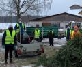 Bild: Junge Union Waldershof/exb
Stellvertretender JU-Ortsvorsitzender Simon Wollner, Ortsvorsitzender Maximilian Kastner, Vorstandsmitglied Florian Spörer, Christoph Deubzer, Kassier Fabian Kastner und Schriftführer Mario Rabenbauer (von links) hatten ordentlich zu tun.