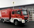 Bild: omu
Ganzer Stolz ist der neue "V-LKW Bayern" der Stützpunktfeuerwehr Floß