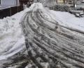 Bild: soj
Besonders in den Wintermonaten kommt es am Kalvarienbergweg immer wieder zu gefährlichen Situationen sowohl für Autofahrer als auch für Fußgänger. Deshalb hat der Gemeinderat ein eingeschränktes Halteverbot für die Wintermonate erlassen.