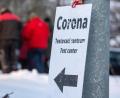 Bild: Armin Weigl/dpa
"Corona - Testcenter" steht auf einem Schild vor einer Corona-Teststation an der deutsch-tschechischen Grenze bei Furth im Wald. Abseits der Stationen kontrollierte die Bundespolizei auf den Einfallstraßen die Einhaltung der Maßnahmen. 
    