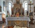 Bild: Ingrid Leser/exb
Übersichtlich arrangiert sind die Kerzen in der Pfarrkirche in Bärnau.