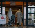 Bild: Nicolas Armer/dpa
Wegen des Verdachts des Ausbruchs einer hochansteckenden Corona-Mutation hat das Klinikum Bayreuth betroffene Häuser vorerst geschlossen.