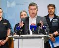 Archivbild: Vít Šimánek/dpa
Jan Hamacek, Innenminister von Tschechien, spricht bei einer Pressekonferenz über Maßnahmen im Kampf gegen das Coronavirus.