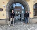 Bild: Eichl
Maria Aumüller und Manuel Woyschnitzka kennen die Crystal-Szene der Stadt Vohenstrauß; der Leiter der Selbsthilfegruppe und die ehemalige Dealerin waren selbst lange Zeit Teil davon, bis ihnen der Absprung gelang.
